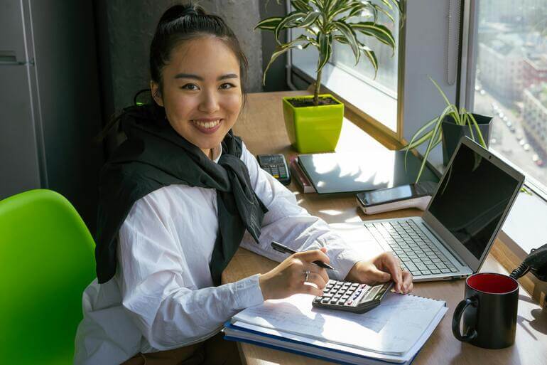 How to Hire an Accounts Receivable Clerk FAQ