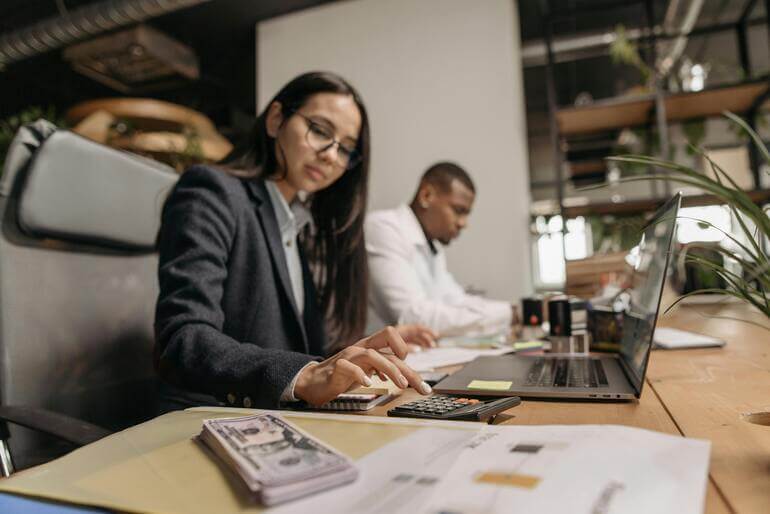What Makes an Incredible Accounts Receivable Clerk
